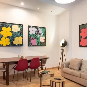  Apartamento With Terrace By Lovelystay